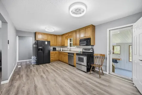 11328 Highway 150 Sequatchie TN 37374
