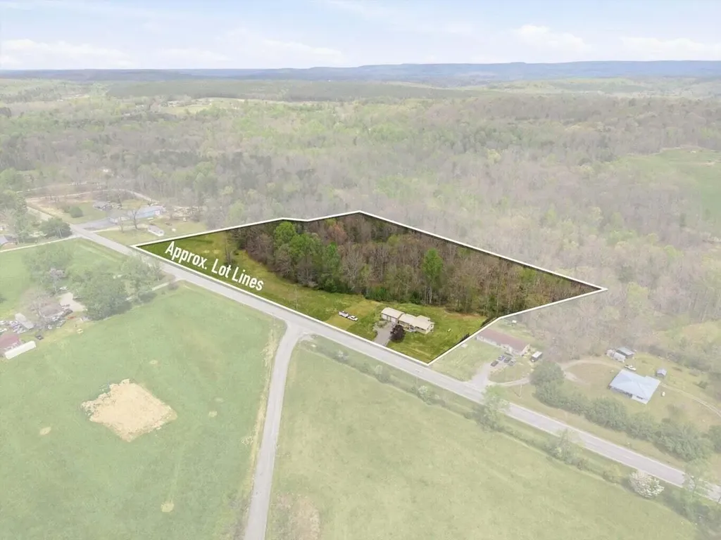 11328 Highway 150 Sequatchie TN 37374