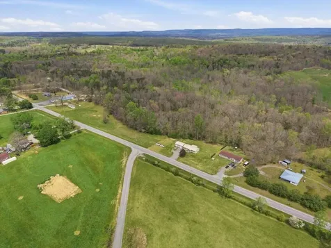 11328 Highway 150 Sequatchie TN 37374