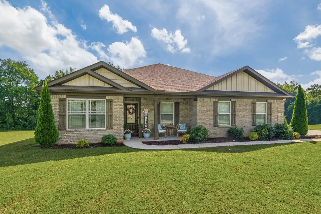 14 Dewitt Drive Fayetteville TN 37334