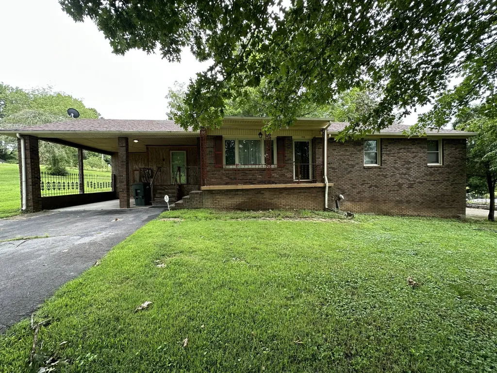 148 Maple Street Gordonsville TN 38563