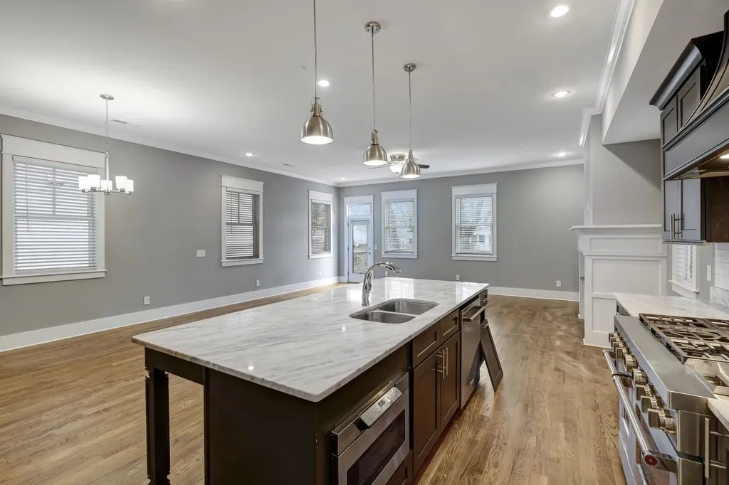 106 Lafayette Court Nashville TN 37205