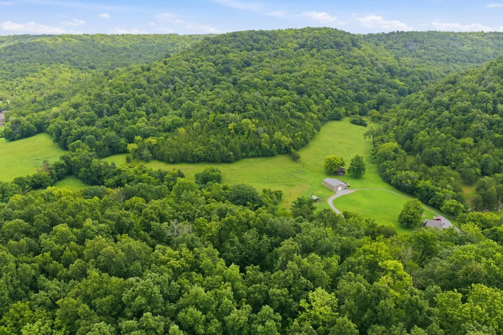 5023 Burt Burgen Road Bradyville TN 37026