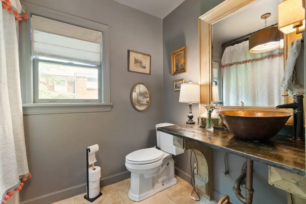 130 Spring Valley Road Nashville TN 37214