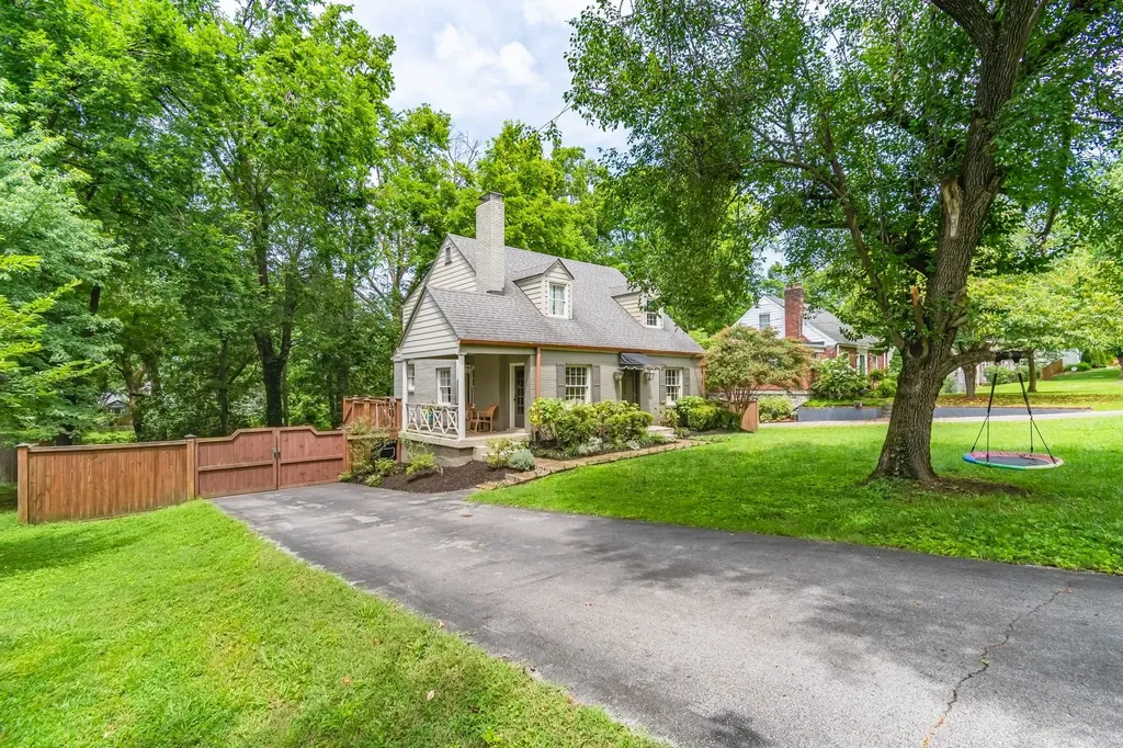 130 Spring Valley Road Nashville TN 37214