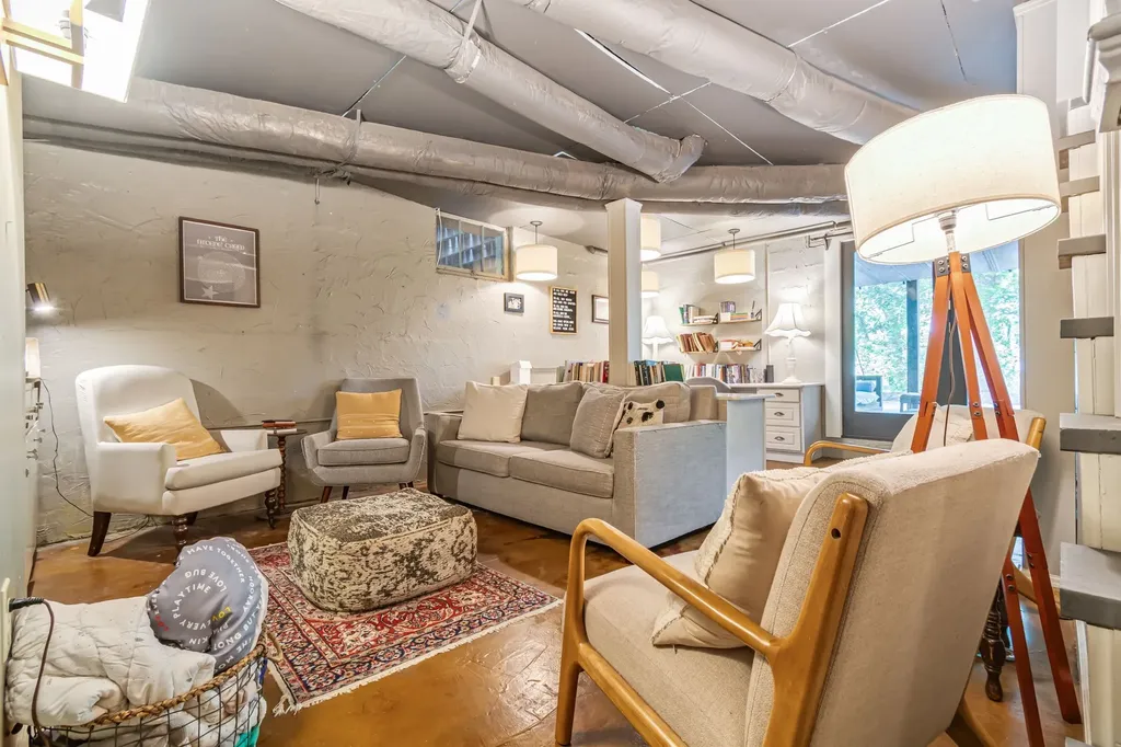 130 Spring Valley Road Nashville TN 37214