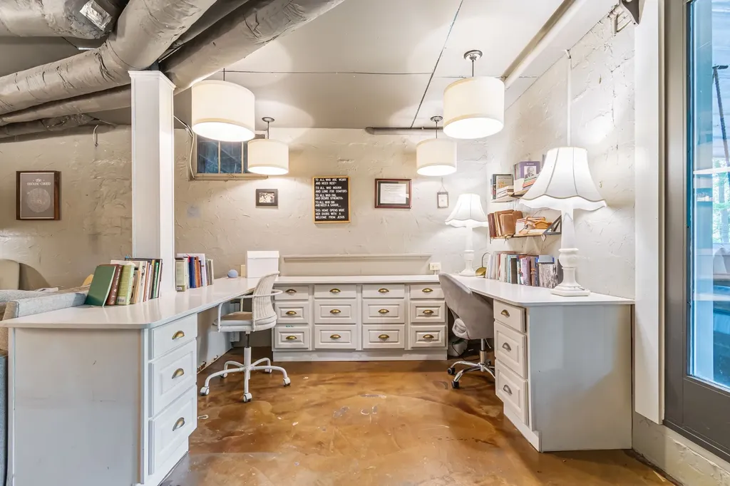 130 Spring Valley Road Nashville TN 37214