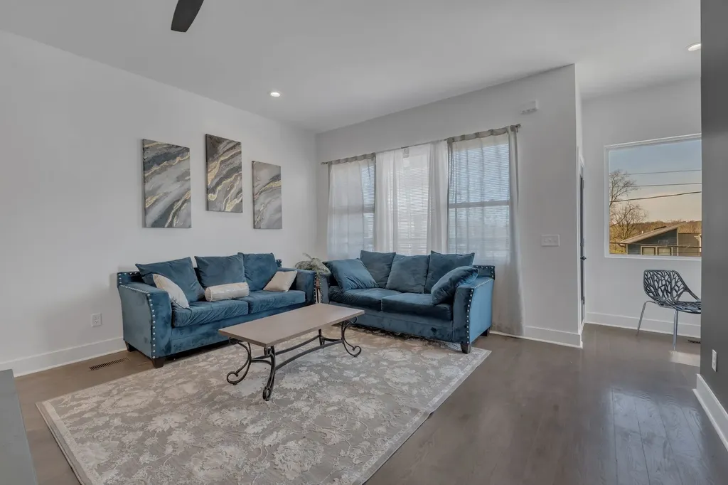 520 Weakley Avenue Nashville TN 37207
