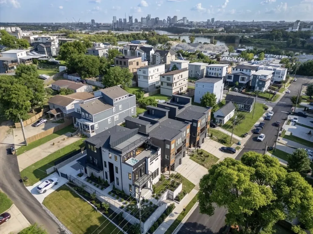 520 Weakley Avenue Nashville TN 37207