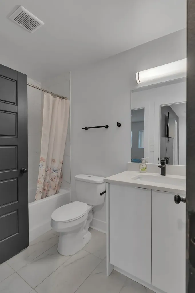 520 Weakley Avenue Nashville TN 37207