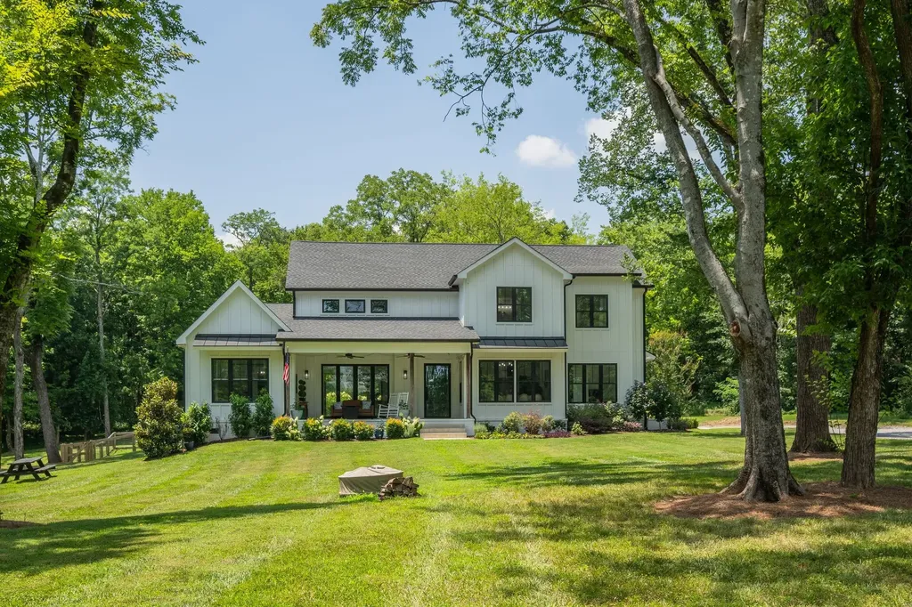 1838 Rock Springs Road Columbia TN 38401