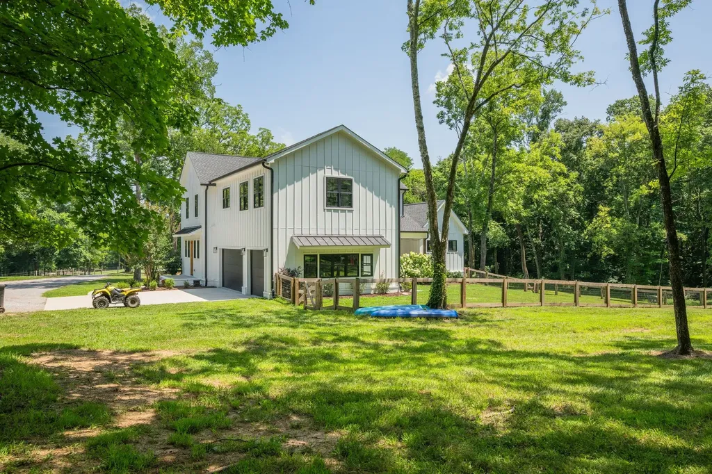 1838 Rock Springs Road Columbia TN 38401
