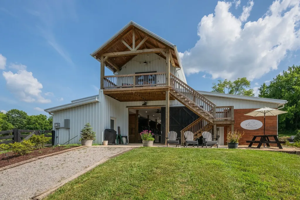1838 Rock Springs Road Columbia TN 38401