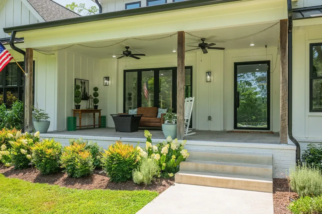 1838 Rock Springs Road Columbia TN 38401