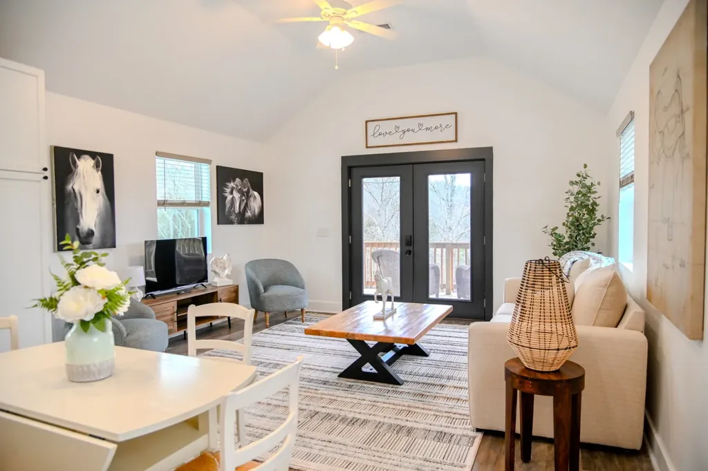 1838 Rock Springs Road Columbia TN 38401