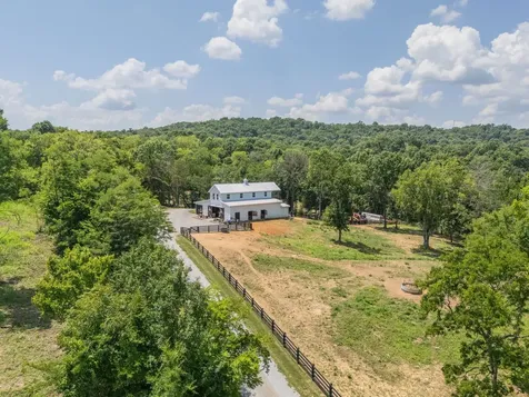 1838 Rock Springs Road Columbia TN 38401