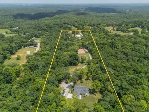 1838 Rock Springs Road Columbia TN 38401