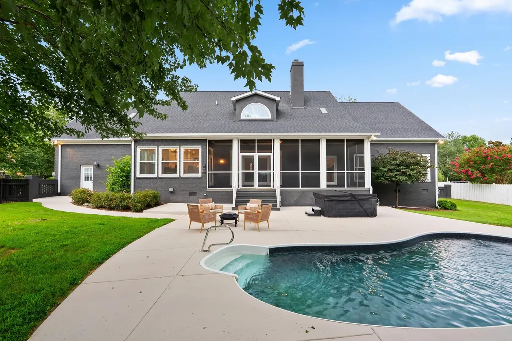 2245 Oakleaf Drive Franklin TN 37064