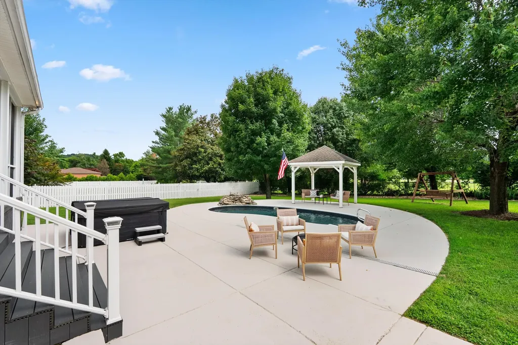 2245 Oakleaf Drive Franklin TN 37064