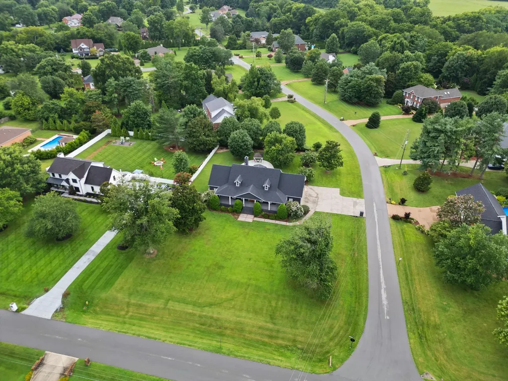 2245 Oakleaf Drive Franklin TN 37064