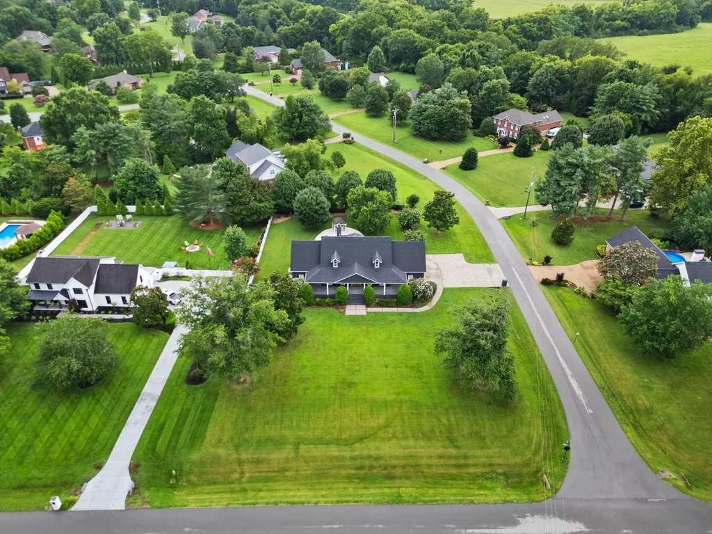 2245 Oakleaf Drive Franklin TN 37064