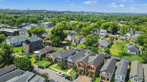1821B 14th Ave, N Nashville TN 37208