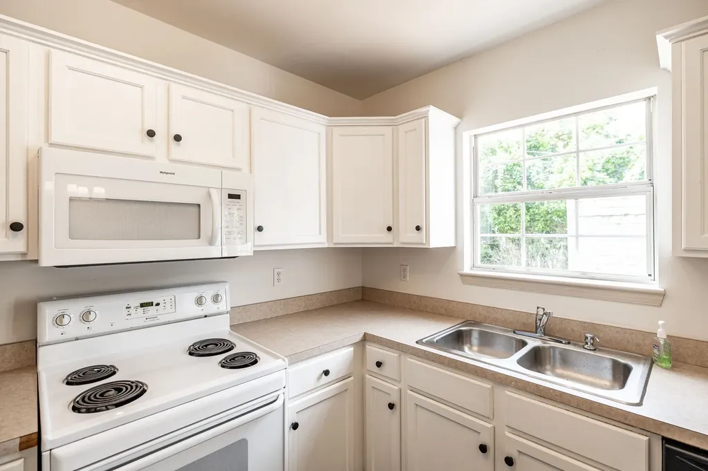 8217 Coley Davis Road Nashville TN 37221