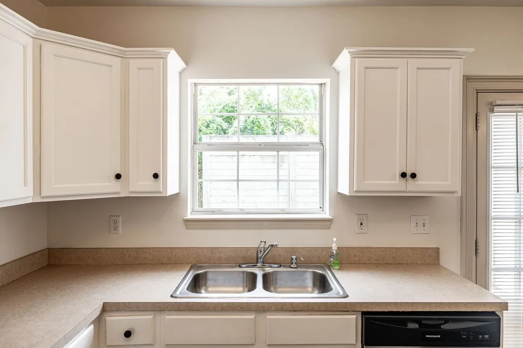 8217 Coley Davis Road Nashville TN 37221