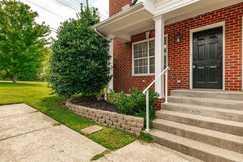 8217 Coley Davis Road Nashville TN 37221
