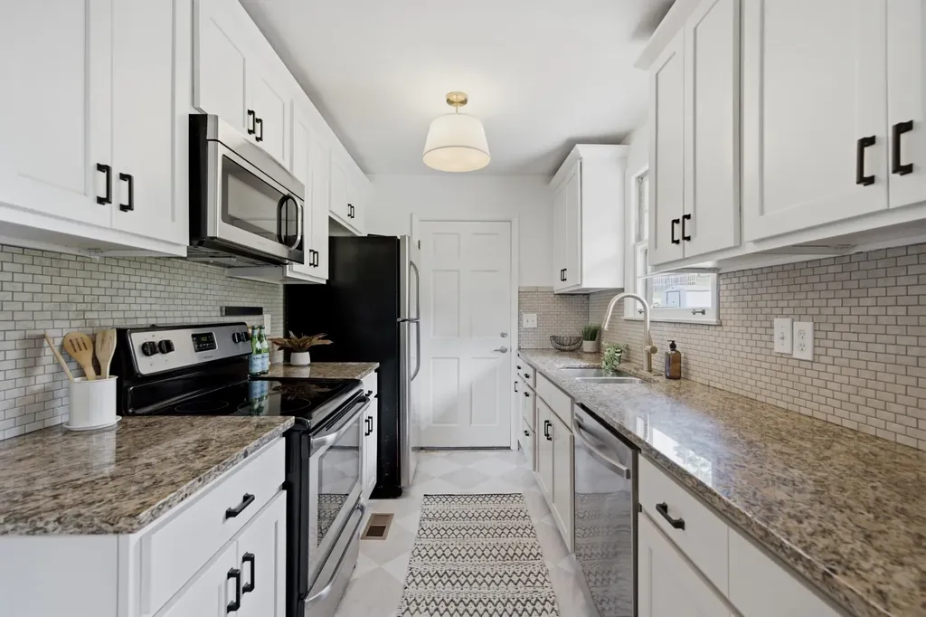 715 Newhall Drive Nashville TN 37206