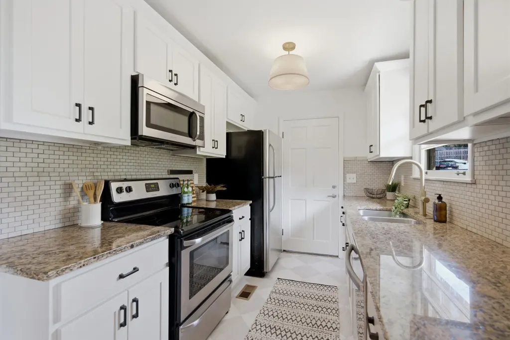 715 Newhall Drive Nashville TN 37206