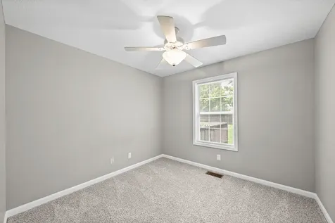1114 Gunpoint Drive Clarksville TN 37042