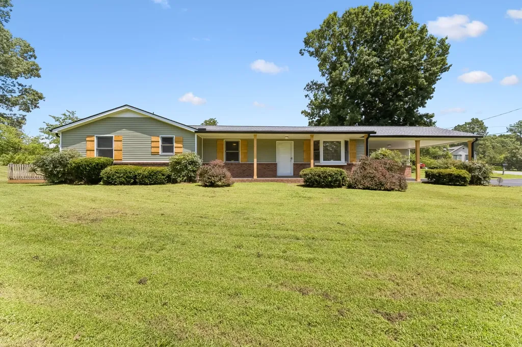 1001 Lakeside Drive Ashland City TN 37015