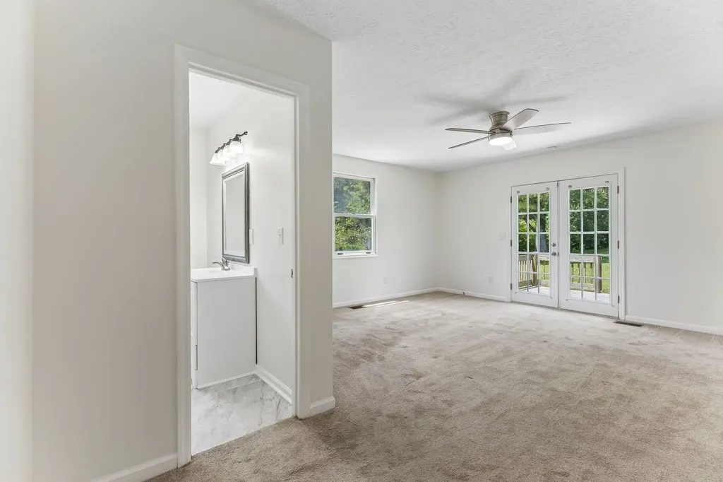 1001 Lakeside Drive Ashland City TN 37015