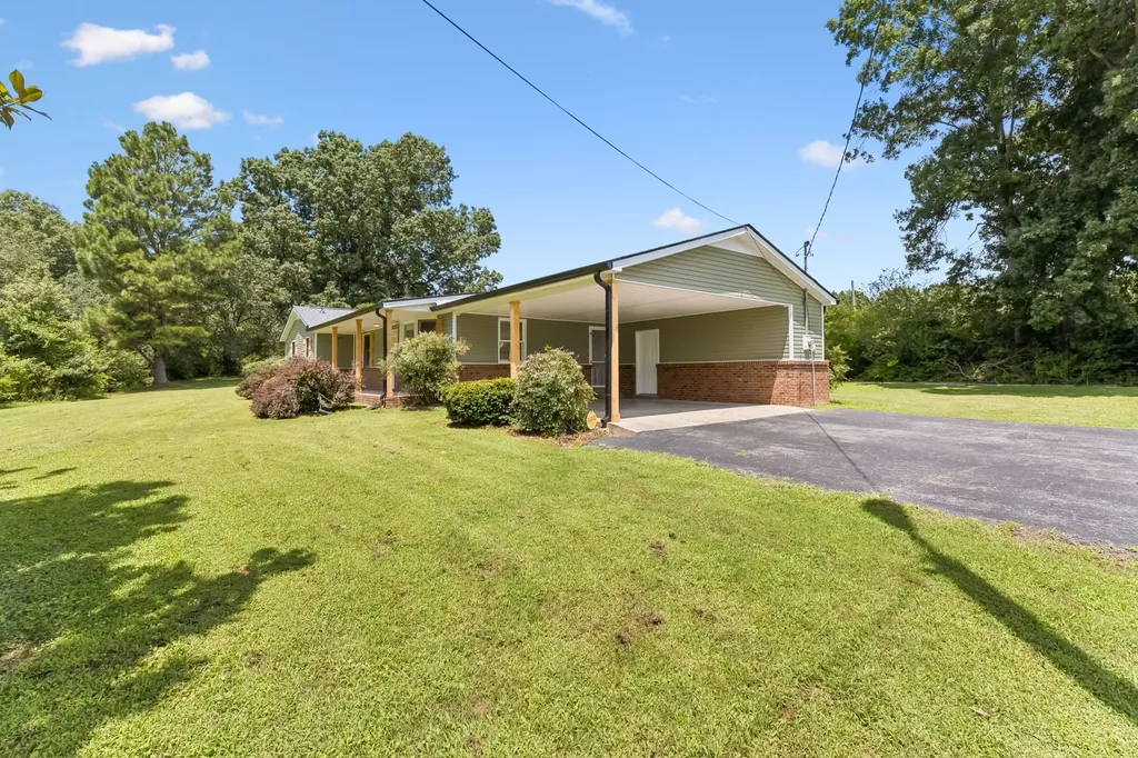 1001 Lakeside Drive Ashland City TN 37015