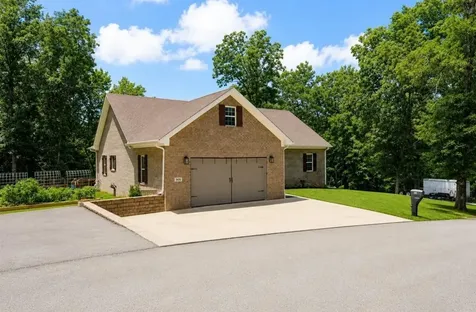 305 Doe Crossing Drive Smiths Grove KY 42171