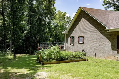 305 Doe Crossing Drive Smiths Grove KY 42171