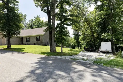 305 Doe Crossing Drive Smiths Grove KY 42171