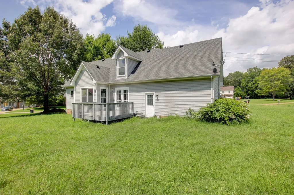 180 Kings Deer Drive Clarksville TN 37042