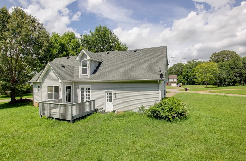 180 Kings Deer Drive Clarksville TN 37042
