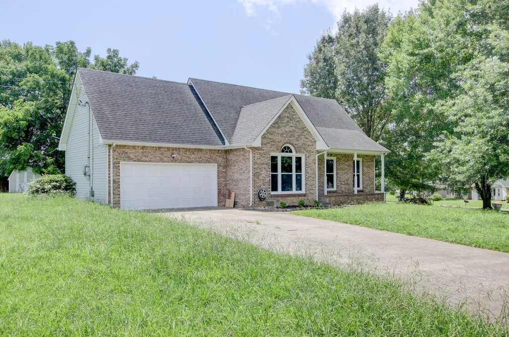 180 Kings Deer Drive Clarksville TN 37042
