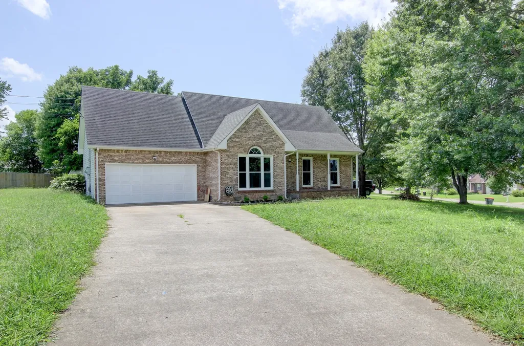 180 Kings Deer Drive Clarksville TN 37042