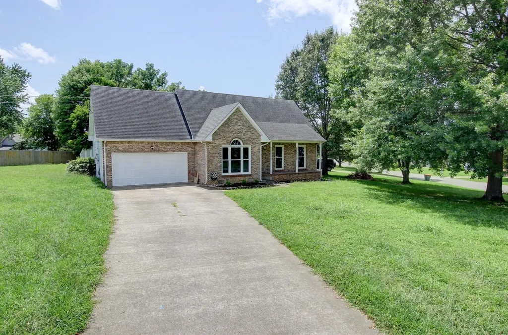 180 Kings Deer Drive Clarksville TN 37042