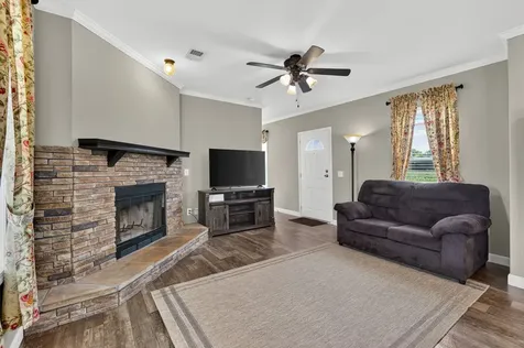 71 Henry Lane Decherd TN 37324