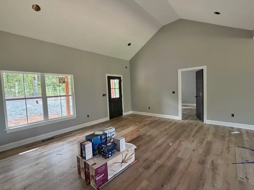 888 Pack Road White Bluff TN 37187