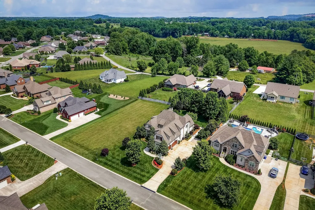 1758 Pearl Avenue Cookeville TN 38506