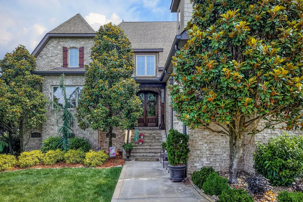 1758 Pearl Avenue Cookeville TN 38506