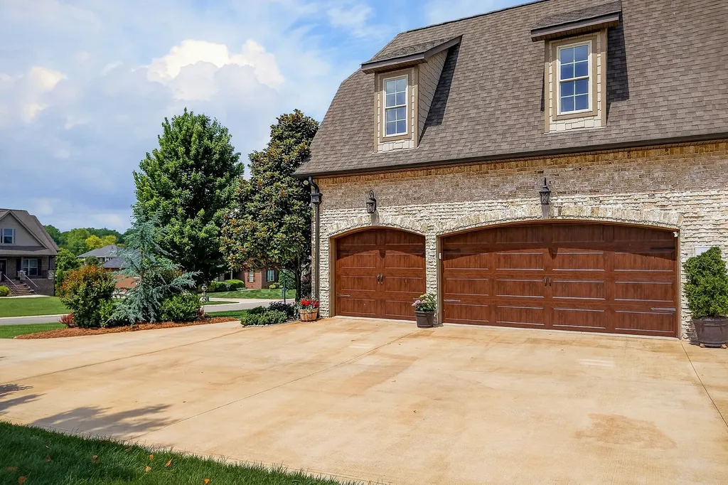 1758 Pearl Avenue Cookeville TN 38506