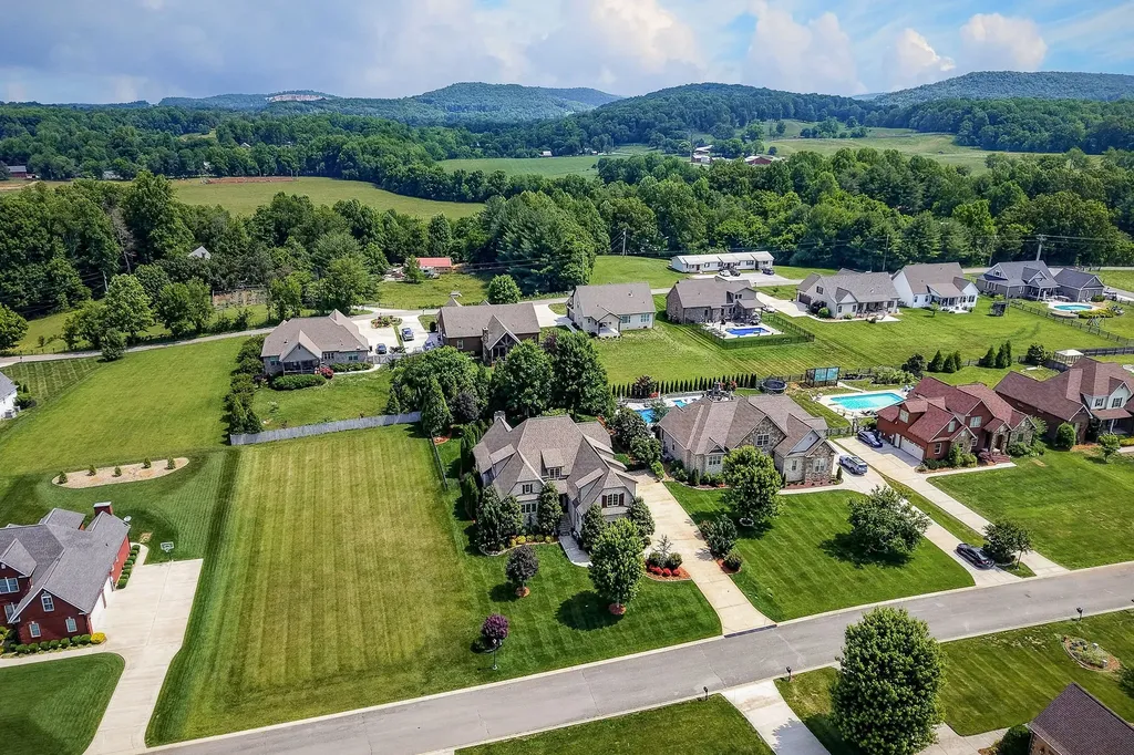 1758 Pearl Avenue Cookeville TN 38506