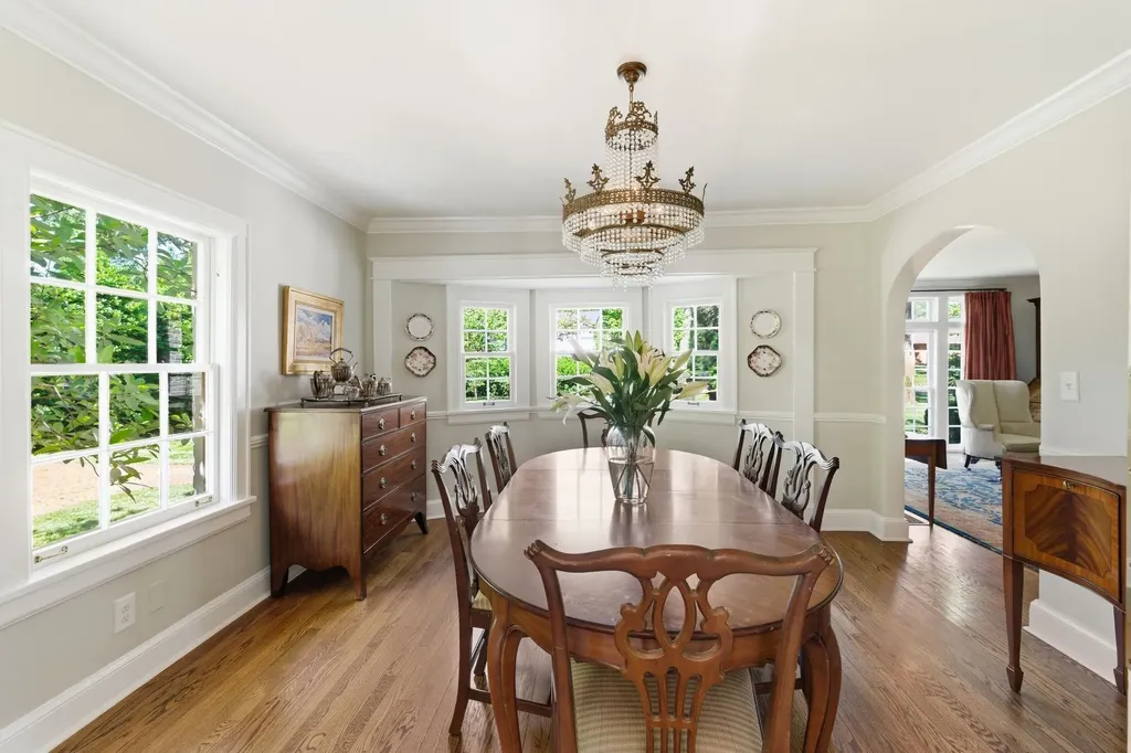 200 Brookfield Avenue Nashville TN 37205